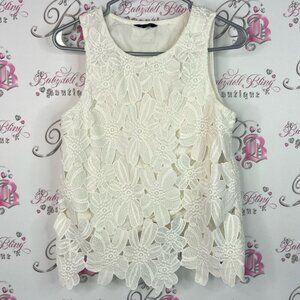 RW&CO. Tank top flowers crochet knit style White Floral Lace Tank Top
